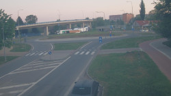 Křižovatka ulic Velká Dlážka a Polní