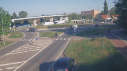 Křižovatka ulic Velká Dlážka a Polní