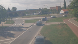 Křižovatka ulic Velká Dlážka a Polní