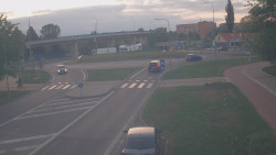 Křižovatka ulic Velká Dlážka a Polní