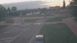 Křižovatka ulic Velká Dlážka a Polní