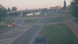 Křižovatka ulic Velká Dlážka a Polní