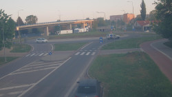 Křižovatka ulic Velká Dlážka a Polní