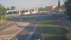 Křižovatka ulic Velká Dlážka a Polní
