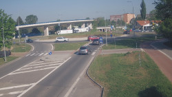 Křižovatka ulic Velká Dlážka a Polní