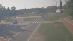 Křižovatka ulic Velká Dlážka a Polní
