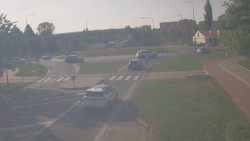 Křižovatka ulic Velká Dlážka a Polní