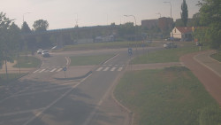 Křižovatka ulic Velká Dlážka a Polní