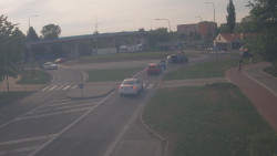 Křižovatka ulic Velká Dlážka a Polní