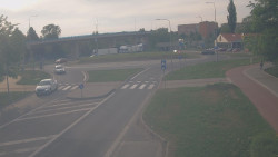 Křižovatka ulic Velká Dlážka a Polní