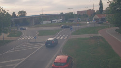 Křižovatka ulic Velká Dlážka a Polní