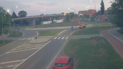 Křižovatka ulic Velká Dlážka a Polní