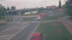 Křižovatka ulic Velká Dlážka a Polní