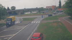 Křižovatka ulic Velká Dlážka a Polní