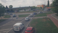 Křižovatka ulic Velká Dlážka a Polní