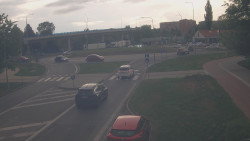 Křižovatka ulic Velká Dlážka a Polní