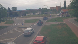Křižovatka ulic Velká Dlážka a Polní