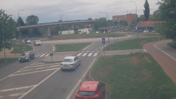 Křižovatka ulic Velká Dlážka a Polní