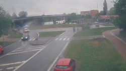 Křižovatka ulic Velká Dlážka a Polní