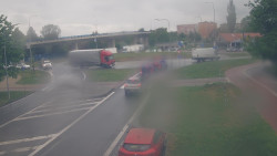 Křižovatka ulic Velká Dlážka a Polní
