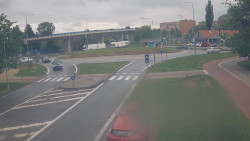 Křižovatka ulic Velká Dlážka a Polní