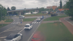Křižovatka ulic Velká Dlážka a Polní
