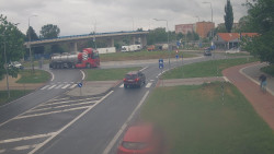 Křižovatka ulic Velká Dlážka a Polní