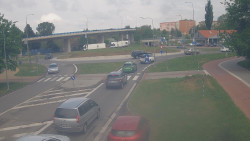 Křižovatka ulic Velká Dlážka a Polní