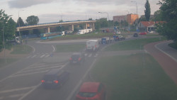 Křižovatka ulic Velká Dlážka a Polní