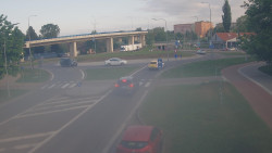 Křižovatka ulic Velká Dlážka a Polní