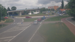 Křižovatka ulic Velká Dlážka a Polní