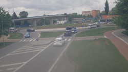 Křižovatka ulic Velká Dlážka a Polní