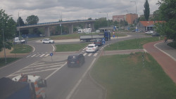 Křižovatka ulic Velká Dlážka a Polní