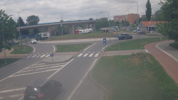 Křižovatka ulic Velká Dlážka a Polní