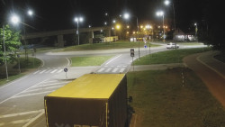 Křižovatka ulic Velká Dlážka a Polní