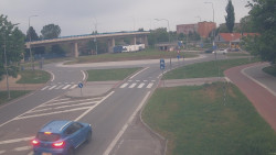 Křižovatka ulic Velká Dlážka a Polní