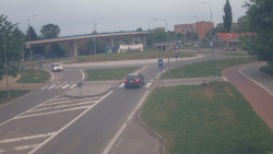 Křižovatka ulic Velká Dlážka a Polní