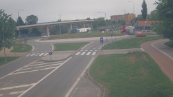 Křižovatka ulic Velká Dlážka a Polní