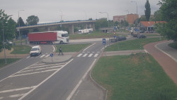 Křižovatka ulic Velká Dlážka a Polní