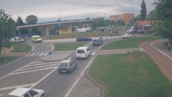 Křižovatka ulic Velká Dlážka a Polní
