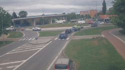 Křižovatka ulic Velká Dlážka a Polní