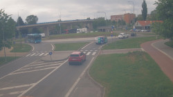 Křižovatka ulic Velká Dlážka a Polní