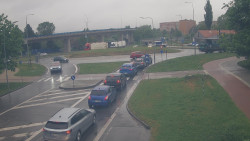 Křižovatka ulic Velká Dlážka a Polní
