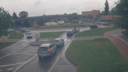 Křižovatka ulic Velká Dlážka a Polní