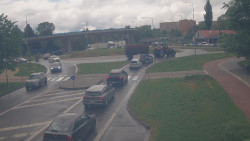 Křižovatka ulic Velká Dlážka a Polní