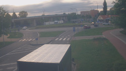 Křižovatka ulic Velká Dlážka a Polní