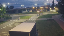 Křižovatka ulic Velká Dlážka a Polní