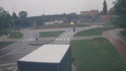 Křižovatka ulic Velká Dlážka a Polní