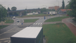 Křižovatka ulic Velká Dlážka a Polní