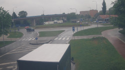 Křižovatka ulic Velká Dlážka a Polní